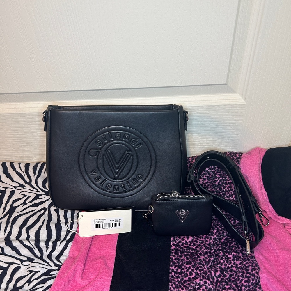 Orlandi Valentino Black Crossbody with wallet included - Picture 7 of 16